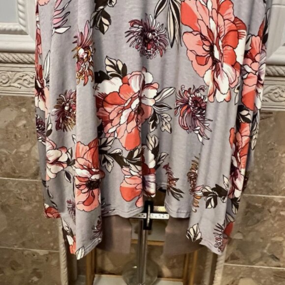 Vintage Blooms In The City. Sz M Oversized. Gray Neck Band. Asymmetrical. B26 - Picture 6 of 7